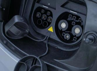 東風日產n7充電口怎么拔出來 東風日產n7充電口怎么拔下來