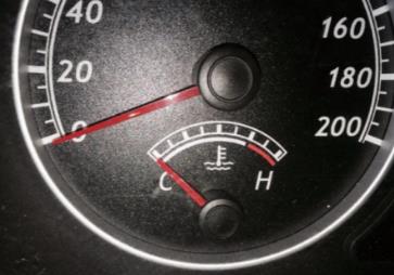 發動機水溫偏低是什么問題 發動機水溫偏低是怎么回事